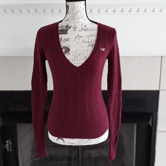 Hollister Sweaters - hollister Sweater